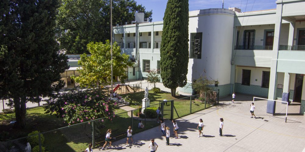Patios (18)